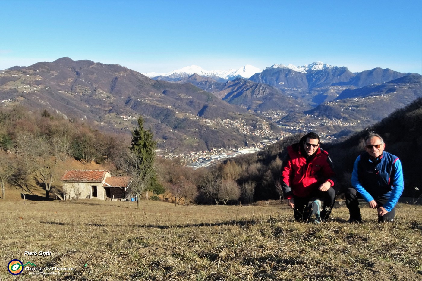 01 Ai Prati Parini con vista su Valle Bermbana-Zogno.JPG